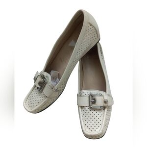 Stuart Weitzman Women's Cream Loafer with Silver Buckle